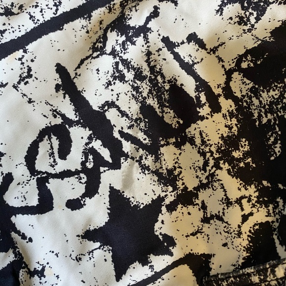 Quicksilver Board Shorts! Waist 30. - Picture 2 of 3